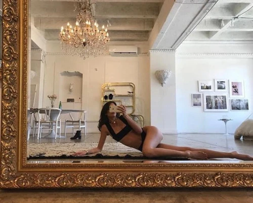 Medicine student petite fragile