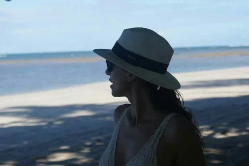 Girlfriend expirience fluent english